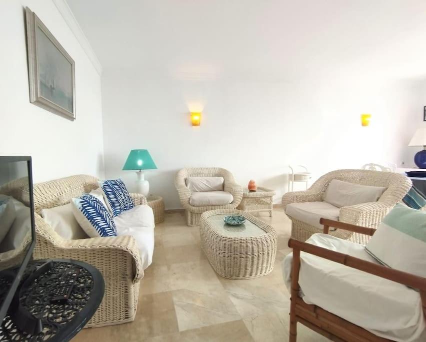 Beautiful 2 Bedroom In Calle Carabeo, Nerja Kültér fotó