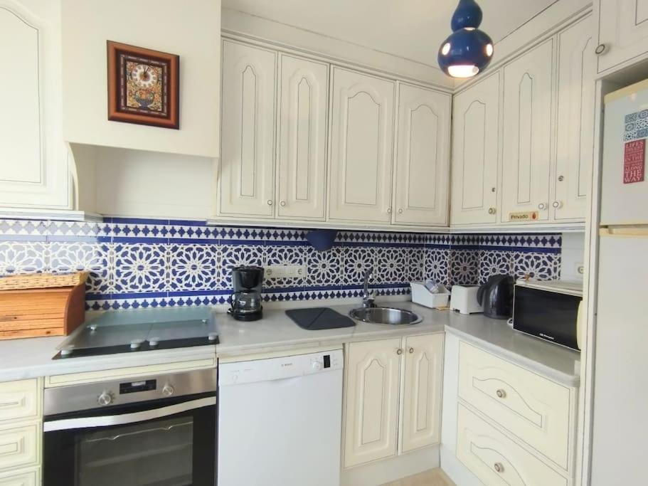Beautiful 2 Bedroom In Calle Carabeo, Nerja Kültér fotó