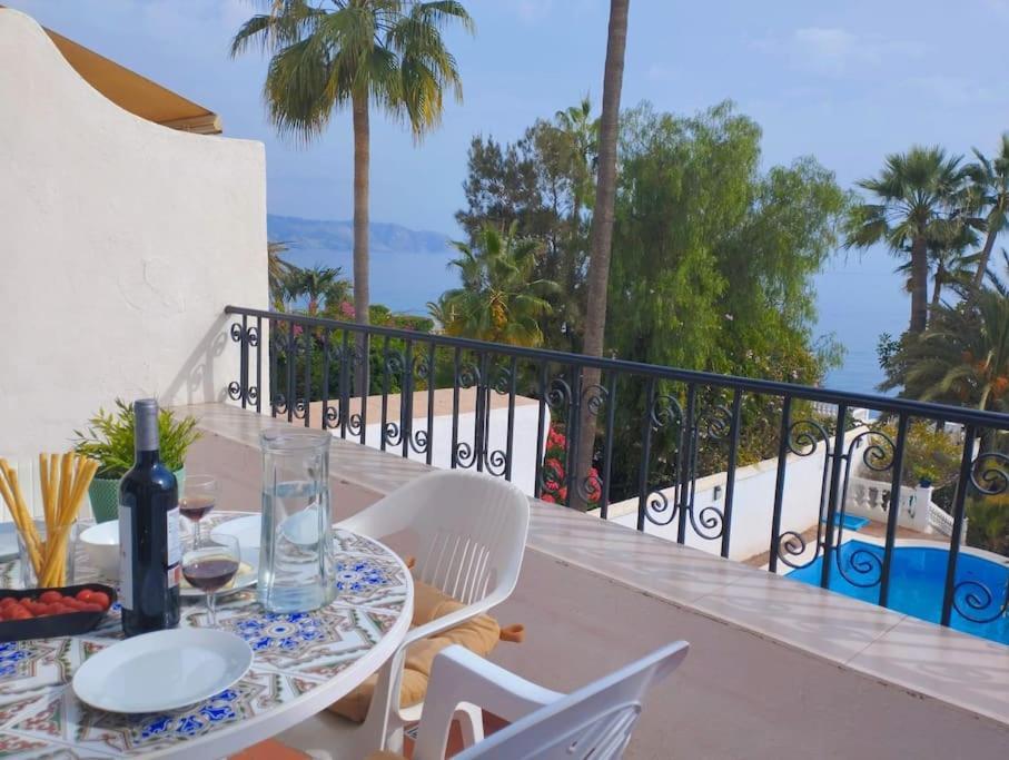 Beautiful 2 Bedroom In Calle Carabeo, Nerja Kültér fotó