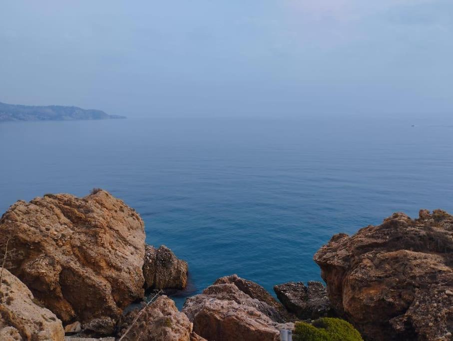 Beautiful 2 Bedroom In Calle Carabeo, Nerja Kültér fotó